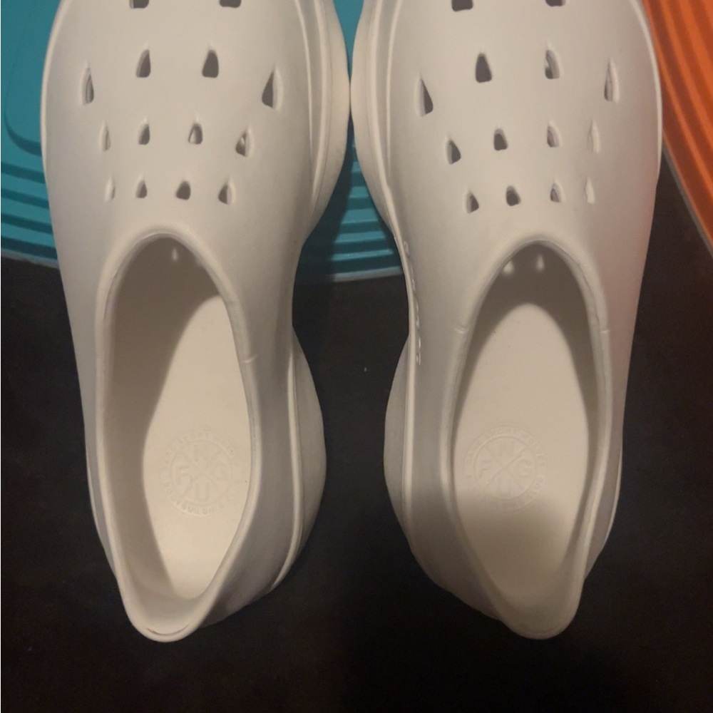 White Wolves Sneakers - Picture 2 of 8
